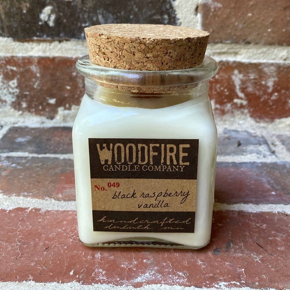 NEW Woodfire black raspberry vanilla soy candle with wood wick